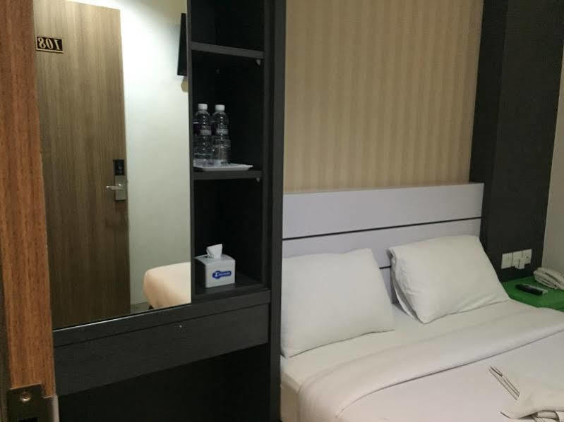 Redlink Hotel Batam Eksteriør bilde